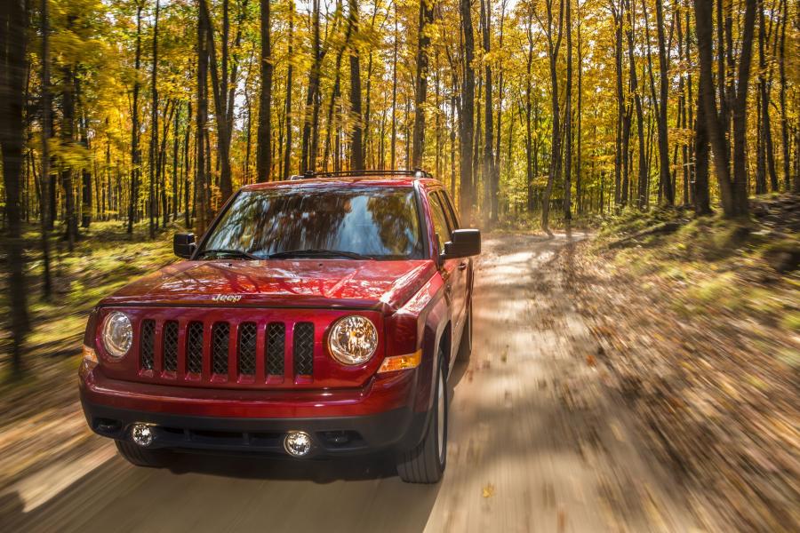  Jeep Patriot 2014 года  (фото 11 из 17)